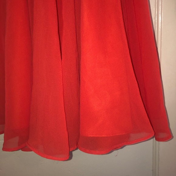 Red flowy dress - Picture 2 of 5